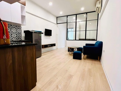 Bán gấp tập thể nguyễn chí thanh, đống đa,  tầng 3, full nội thất, 2 ngủ, ô tô đỗ chân cầu thang 3