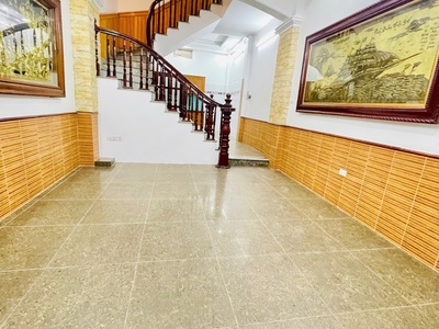 Nhà đẹp ở ngay đường láng - đống đa - 42m 5 tầng mặt tiền thoáng ô tô đỗ cửa ở ngay hơn 12 tỷ lh 1