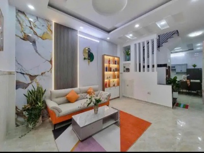 Nhà đẹp tư đình ở ngay dt 40 m- 6 tầng -thang máy -1 nhà ra ô tô thông-hàng xóm aeon- 6.x tỷ 0