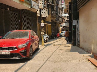 Bán nhà đẹp đường láng   ngõ rộng, ô tô để trong nhà   giá 13.3 tỷ 0