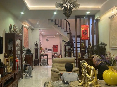 Bán nhà phân lô Lạc Trung DT 70m2x4T ngõ 2 ô tô tránh nhau có vỉa hè giá 20,5 tỷ 0