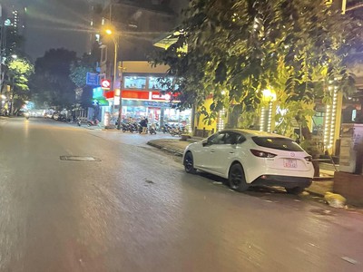 Siêu Phẩm Trần Quốc Hoàn - Cầu Giấy  62m2, 8 Tầng, MT 5.5m, Giá 33 tỷ 0