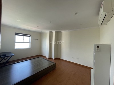 Cho thuê Căn góc 99m2 chung cư CT1 Thạch Bàn, Long Biên. 1