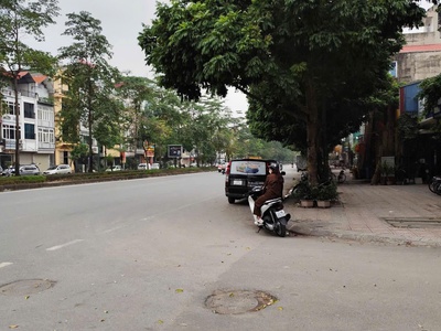 Bán đất ngô gia tự, mở ngõ to ra mặt phố không vào đát nhà mình, diện rích 70m2, mặt tiền 4.5m, giá 0