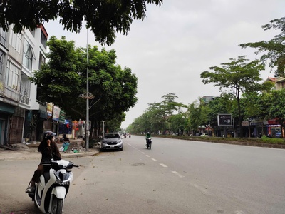 Bán đất ngô gia tự, mở ngõ to ra mặt phố không vào đát nhà mình, diện rích 70m2, mặt tiền 4.5m, giá 1