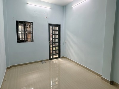 Bán nhà tân trang giáp quận 10 24m2, 3 tầng 2pn  nhỉnh 2 tỷ 1