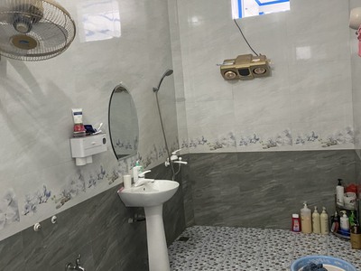 Bán nhà 3 tầng kdt trần hưng đạo ,diện tích 83m2, kinh doanh văn phòng, ô tô đỗ cửa. 2