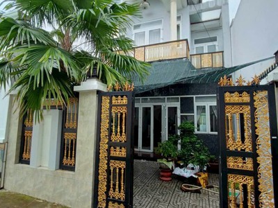 Hiếm có biệt thự sân vườn, 2 tầng thiết kế sang trọng, 145m2, 6m x 25m. sát mặt tiền lê thị lơ. 5t5 1