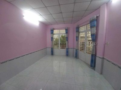 Nhà 3 tầng - 45m2 -- cách lê thị hà 200m - sát thị trấn hóc môn. chỉ 2,55 tỷ. 3