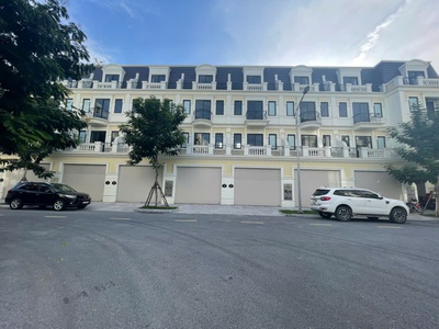 Shophouse đẹp nhất dự án, hai mặt tiền trực diện chung cư, căn ngoại giao vip 3