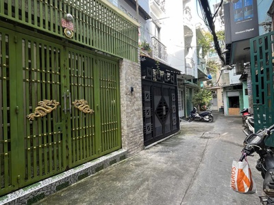 Bán nhà quang trung-gv 4 15m , hxh 12m, 20m ra mặt tiền, sau lưng vincom, 2 lầu, 8.4 tỷ 0