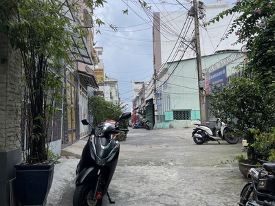 Nhà ngang bề thế 10m, sầm uất hậu giang, phường 5, quận 6. dt 120m2 x 3 tầng . giá 11.9 tỷ tl. 0