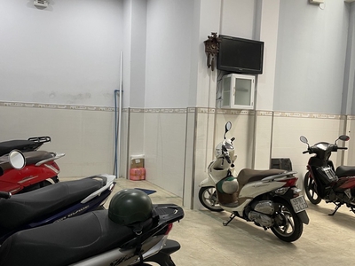 Nhà ngang bề thế 10m, sầm uất hậu giang, phường 5, quận 6. dt 120m2 x 3 tầng . giá 11.9 tỷ tl. 1