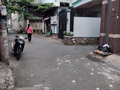 Hồng hà - hxh kd-  khu vip sân bay  - p 2 tân bình  - nhà 90m2 - 4 tầng - có hầm - 5pn ở ngay 0