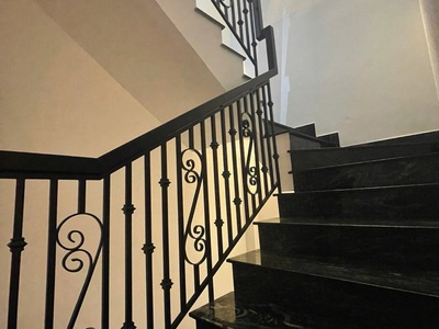 Hẻm xe tải thông, 42m2, lô tư, sát chợ gò xoài, 5 tầng 5pn giá 5.9 tỷ 2