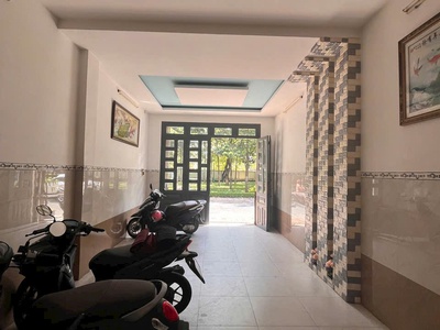 Đi nước ngoài, bán nhà nghỉ đang hoạt động tại kdc d2d, 12 phòng chỉ 8,8 tỷ 1