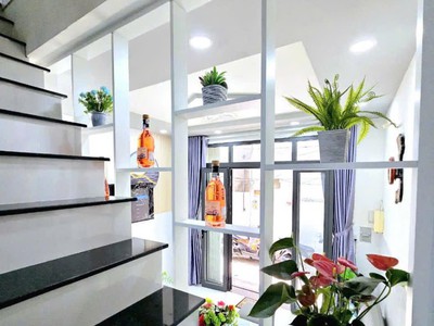 Q8 nhà đẹp mới tinh khu dân trí an ninh 5 phút tới quận 5 sổ vuông đẹp 3.xt 3