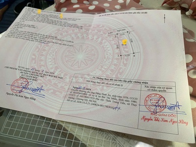 Chính chủ gửi bán lô đất 65m2 ngay trung tâm xã hợp đồng ỉ cách chúc sơn 3km giá chỉ 2.x tỉ 0