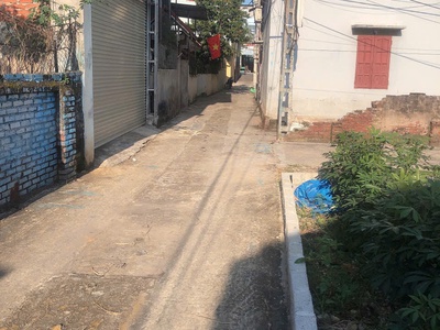 Chính chủ gửi bán lô đất 65m2 ngay trung tâm xã hợp đồng ỉ cách chúc sơn 3km giá chỉ 2.x tỉ 1