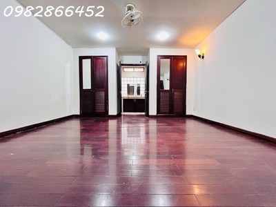 Hồng hà - hxh kd-  khu vip sân bay  - p 2 tân bình  - nhà 90m2 - 4 tầng - có hầm - 5pn ở ngay 2