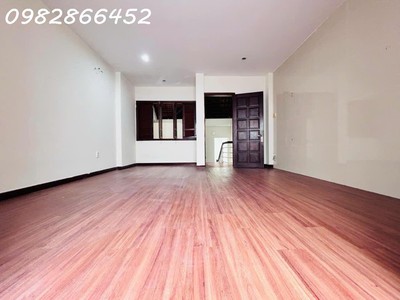 Hồng hà - hxh kd-  khu vip sân bay  - p 2 tân bình  - nhà 90m2 - 4 tầng - có hầm - 5pn ở ngay 1