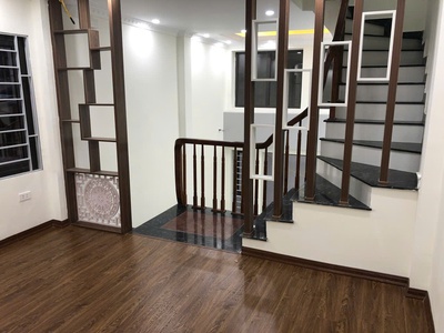 Chính chủ cho thuê nhà nguyên căn 4 tầng giá rẻ tại thanh trì 1