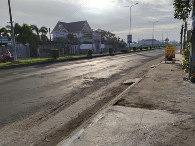 Chính chủ cần bán lô đất có sẵn nhà xưởng mặt tiền dt827a châu thành long an 0