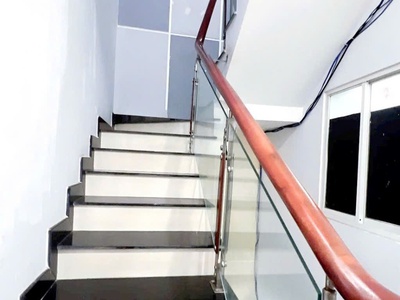 Bán gấp nhà mã lò hẻm 5m xe hơi ra vào 40m2,4 tầng đúc btct nhỉnh 4 tỷ 2