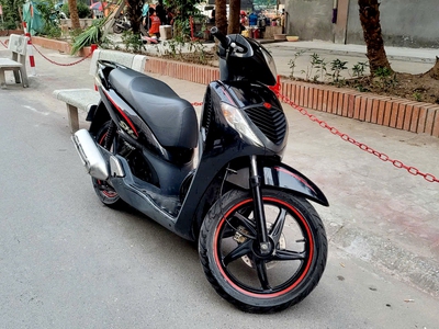 Ko dùng đến mình cần bán se SH Ý nhập. 150i, Đẹp, máy nguyên bản tốt, tiết kiệm xăng, sang chảnh 3
