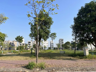 Bán cặp lô góc view vườn hoa KDC Trần Hưng Đạo, TP HD, 260m2, mặt trục chính, giá tốt 1