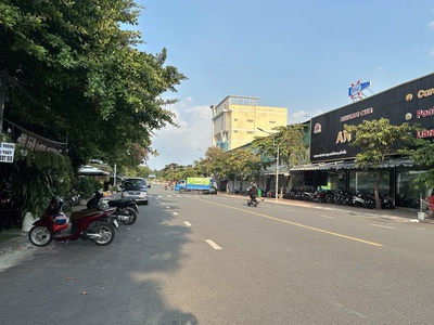 Bán gấp nhà mặt tiền 120m2 5 tầng ngay cv văn hóa nguyễn văn lượng kd đa ngành 17.5 tỷ. 0