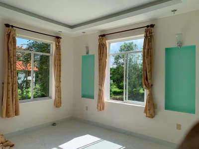 Cho thuê biệt thự 200m2, 5pn,   nội thất gần chợ tóc tiên thị xã phú mỹ 0