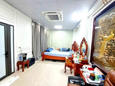 Bán đất tặng nhà 2 tầng phố trương định hoàng mai, 70m2, ô tô thông kd, mt 5m, nhỉnh 12 tỷ 1