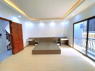 Đẳng cấp  bán nhà mặt phố đoàn trần nghiệp 150m2 x 11 tầng có hầm, mặt tiền 6.5m, 194 tỷ, kd đỉnh 0