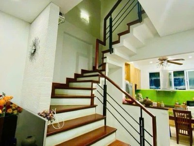 Bán nhà 58m2, 3pn, 4vs, ngõ nguyễn khoái, thanh trì, 5.7 tỷ, sổ đỏ 0