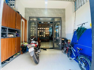 Bán nhà bưng ông thoàn, phú hữu  quận 9, hxh, 52m2 3 tầng, chủ tặng full nội thất, gía chỉ 5.4 tỷ tl 0