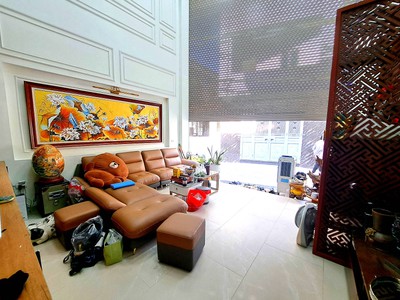 Bán đất tặng nhà 2 tầng phố trương định hoàng mai, 70m2, ô tô thông kd, mt 5m, nhỉnh 12 tỷ 0