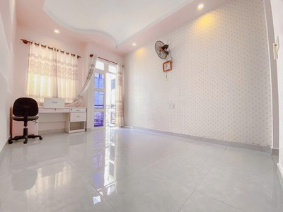 Bán nhà chu văn an - hẻm rộng 4m - dt 157.5m2 sàn - 180/y 3