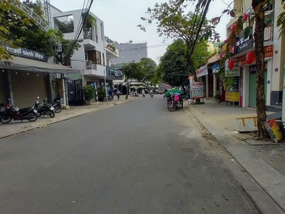 Cho thuê nhà nguyên căn mặt tiền đường 79, tân quy, quận 7 1