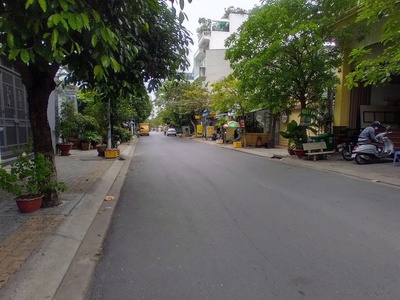 Cho thuê nhà nguyên căn mặt tiền đường 79, tân quy, quận 7 2