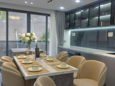 Xe hơi ngủ trong nhà p. nhuận - 154m2 - ngang 4 dài 40 chỉ 17.5tỷ 0