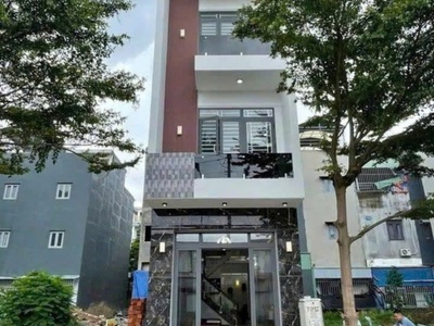 Nhà 3 tầng 188m2 ngay DT743 trung tâm TP Thuận An 0