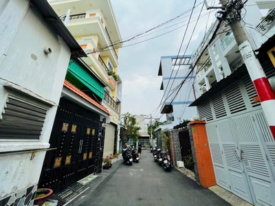 Gò vấp- nguyễn duy cung nhà đúc 3.5 tấm, hxh 1 trục, cách mt 30m,  3.55 29m , 6.15t 0