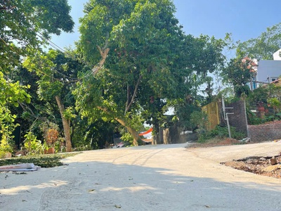 Thị trấn chúc sơn - ra hàng  lô đất ngay cơ quan hành chính huyện  -37,2m2 đường xe tải đỗ cửa 1