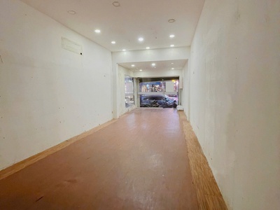 Cho thuê nhà mặt tiền kinh doanh, 64m2, 2 tầng, mặt tiền 4m- 534 lê văn sỹ, p.14, q.3 2