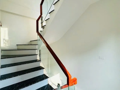 Nhà mới phố ngọc thụy- long biên 7 tầng,thang máy, ô tô đỗ cửa,35m2,mt 3.5m,9.8 tỷ. 3