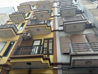 Bán nhà 44m2-5tầng nguyễn đình hoàn cầu giấy hn 0