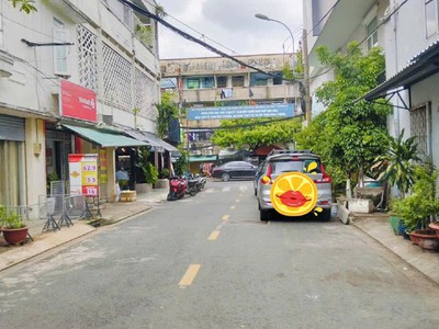 Q8 mặt tiền bên hông chợ phạm thế hiển 3.5x16m nhà cấp 4 đường 8m, thuận tiện kinh doanh - chỉ hơn 2