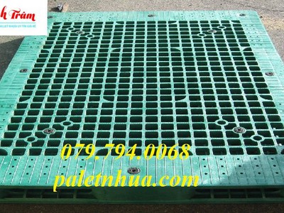 Pallet nhựa Vũng Tàu cuối năm trong kho bãi doanh nghiệp 2