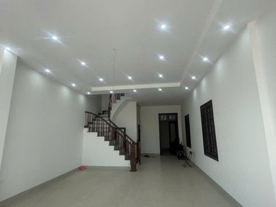 Bán nhà ái mộ- long biên, 95 m2, 7 tầng thang máy, mặt tiền 6m, giá 30,5 tỷ. 0
